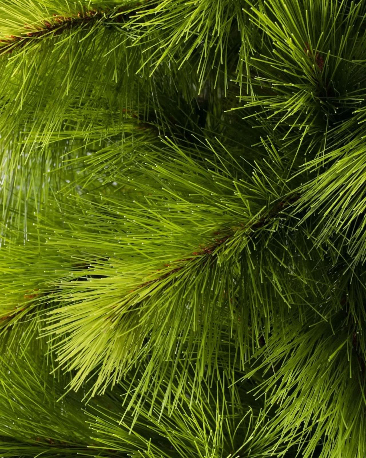 Árvore de Natal Monterey com Galhos Articulados, Suporte Metálico e Micro LEDs Embutidos TVN07