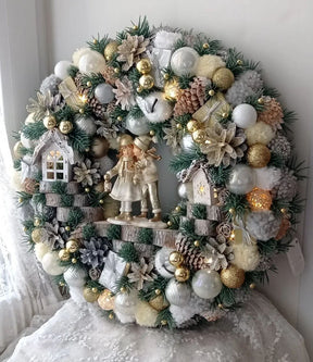 Guirlanda Natalina com Casal de Crianças e Detalhes Prateados TVN59
